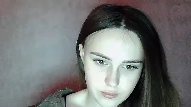 SweetLoraa online show from April 9, 2026, 10:26 pm