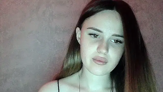 Snapshot of SweetLoraa chatting on May 21, 2026, 6:15 pm SweetLoraa online show from May 21, 2026, 6:15 pm