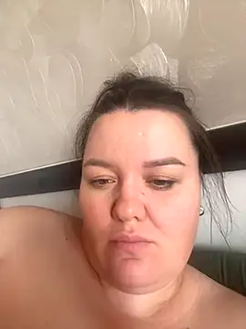 SunnyLeila2101 online show from September 26, 2025, 2:10 pm