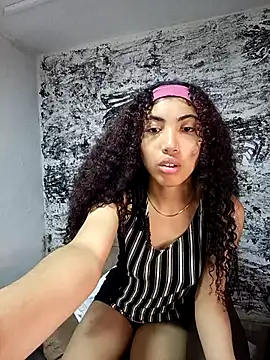 Snapshot of Morenpeka chatting on October 23, 2025, 9:57 pm Morenpeka online show from October 23, 2025, 9:57 pm