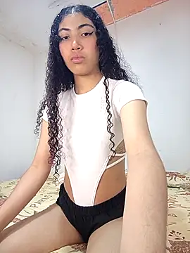 Snapshot of Morenpeka chatting on October 24, 2025, 9:44 pm Morenpeka online show from October 24, 2025, 9:44 pm