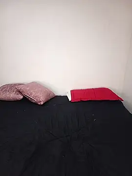 Snapshot of Morenpeka chatting on December 4, 2025, 11:24 pm Morenpeka online show from December 4, 2025, 11:24 pm