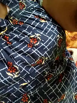 Snapshot of Tamilreethu chatting on October 10, 2025, 8:24 am Tamilreethu online show from October 10, 2025, 8:24 am