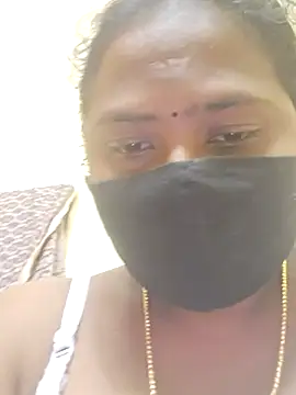 Snapshot of Tamilreethu chatting on November 8, 2025, 6:18 pm Tamilreethu online show from November 8, 2025, 6:18 pm