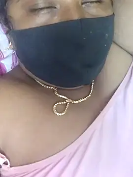 Snapshot of Tamilreethu chatting on November 11, 2025, 1:11 pm Tamilreethu online show from November 11, 2025, 1:11 pm