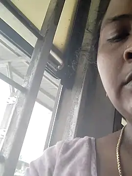 Snapshot of Tamilreethu chatting on November 12, 2025, 4:02 am Tamilreethu online show from November 12, 2025, 4:02 am