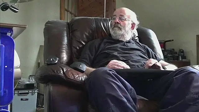 Snapshot of janzer13 chatting on January 8, 2026, 1:46 pm janzer13 online show from January 8, 2026, 1:46 pm