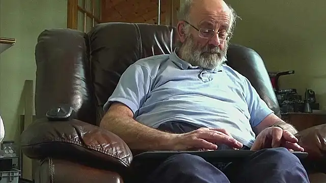 Snapshot of janzer13 chatting on February 13, 2026, 2:02 pm janzer13 online show from February 13, 2026, 2:02 pm