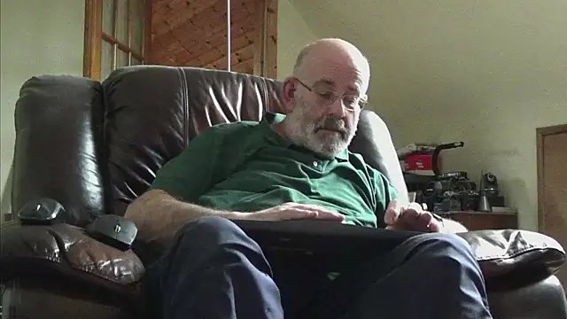 Snapshot of janzer13 chatting on March 1, 2026, 2:08 pm janzer13 online show from March 1, 2026, 2:08 pm