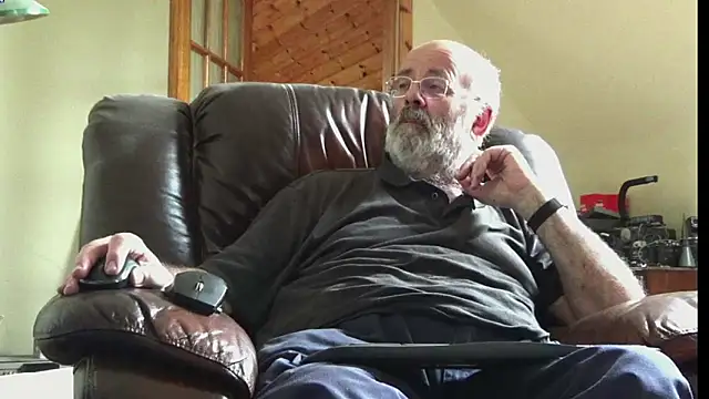Snapshot of janzer13 chatting on June 7, 2026, 1:48 pm janzer13 online show from June 7, 2026, 1:48 pm