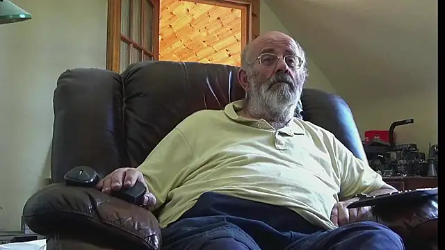Snapshot of janzer13 chatting on June 12, 2026, 1:10 pm janzer13 online show from June 12, 2026, 1:10 pm
