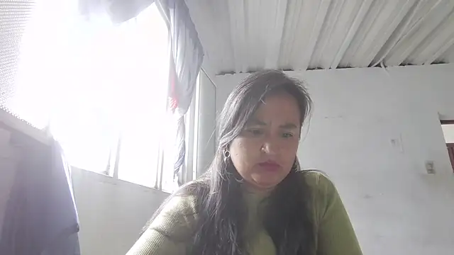 Snapshot of RosaPretty chatting on October 10, 2025, 4:06 pm RosaPretty online show from October 10, 2025, 4:06 pm