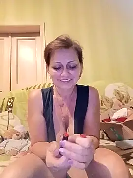 Snapshot of MariannaSky471 chatting on November 17, 2025, 6:14 pm MariannaSky471 online show from November 17, 2025, 6:14 pm