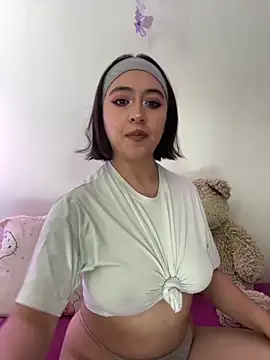 Snapshot of Sweet_Agata1 chatting on December 1, 2025, 2:11 pm Sweet Agata1 online show from December 1, 2025, 2:11 pm