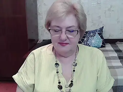 Snapshot of Renata62011 chatting on June 27, 2026, 1:50 pm Renata62011 online show from June 27, 2026, 1:50 pm