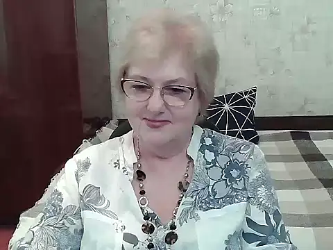 Snapshot of Renata62011 chatting on July 11, 2026, 12:30 pm Renata62011 online show from July 11, 2026, 12:30 pm