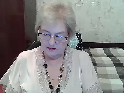 Snapshot of Renata62011 chatting on July 13, 2026, 12:52 pm Renata62011 online show from July 13, 2026, 12:52 pm