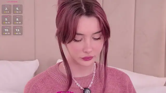 Nesolla online show from November 18, 2025, 3:38 pm