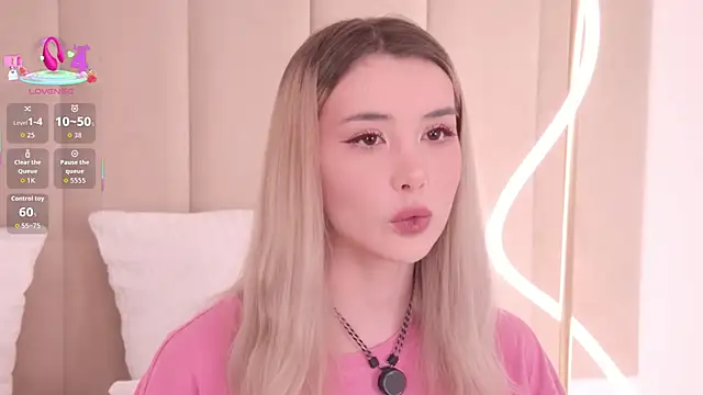 Nesolla online show from February 1, 2026, 6:28 pm