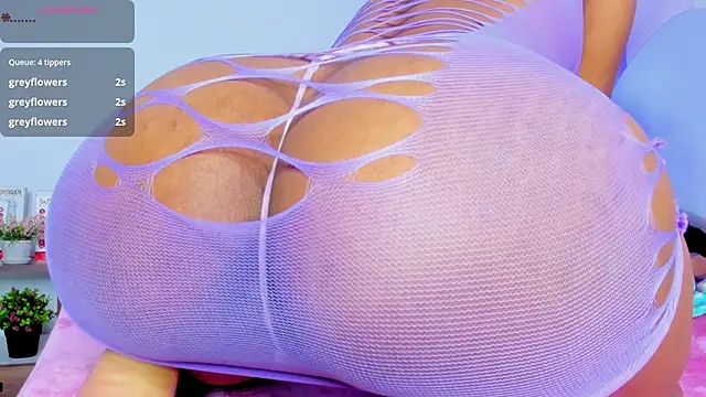 Snapshot of bell_popperr_ chatting on November 24, 2025, 11:21 am bell popperr online show from November 24, 2025, 11:21 am