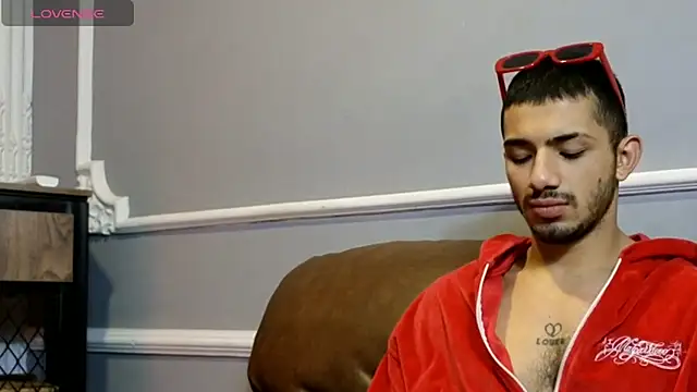 ArturoCardona  online show from October 23, 2025, 12:48 pm