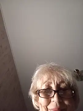 Snapshot of Anatolia5961 chatting on November 22, 2025, 2:10 am Anatolia5961 online show from November 22, 2025, 2:10 am