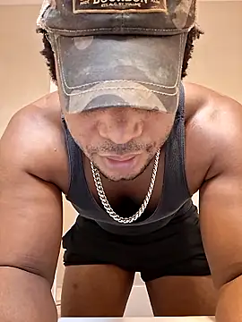 Snapshot of KeYBuMp323 chatting on October 2, 2025, 2:35 pm KeYBuMp323 online show from October 2, 2025, 2:35 pm