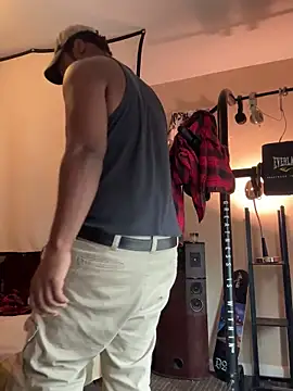 Snapshot of KeYBuMp323 chatting on October 29, 2025, 2:19 pm KeYBuMp323 online show from October 29, 2025, 2:19 pm