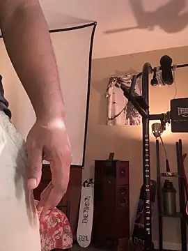 Snapshot of KeYBuMp323 chatting on November 23, 2025, 4:07 pm KeYBuMp323 online show from November 23, 2025, 4:07 pm