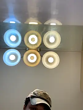 Snapshot of KeYBuMp323 chatting on December 4, 2025, 3:21 pm KeYBuMp323 online show from December 4, 2025, 3:21 pm