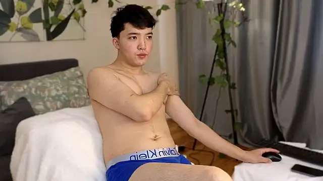 nudetension1 online show from November 6, 2025, 7:53 am