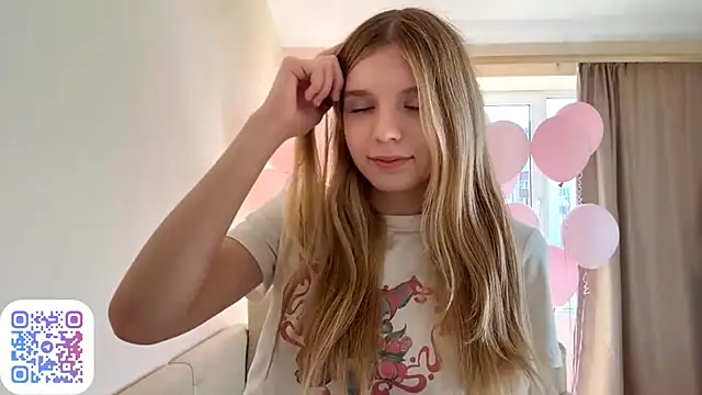 Snapshot of FruityXo chatting on September 20, 2025, 10:05 am FruityXo online show from September 20, 2025, 10:05 am