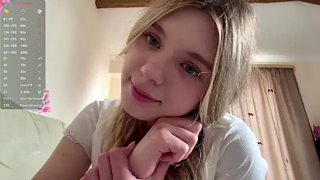 Snapshot of FruityXo chatting on May 2, 2026, 12:21 pm FruityXo online show from May 2, 2026, 12:21 pm