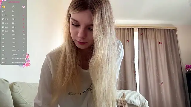 Snapshot of FruityXo chatting on June 7, 2026, 10:41 am FruityXo online show from June 7, 2026, 10:41 am
