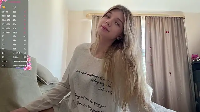 Snapshot of FruityXo chatting on June 21, 2026, 12:52 pm FruityXo online show from June 21, 2026, 12:52 pm
