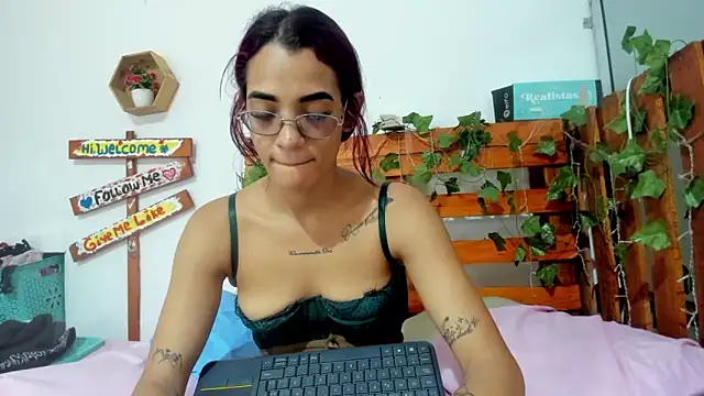 Snapshot of cris_dulce chatting on March 31, 2026, 6:30 pm cris dulce online show from March 31, 2026, 6:30 pm