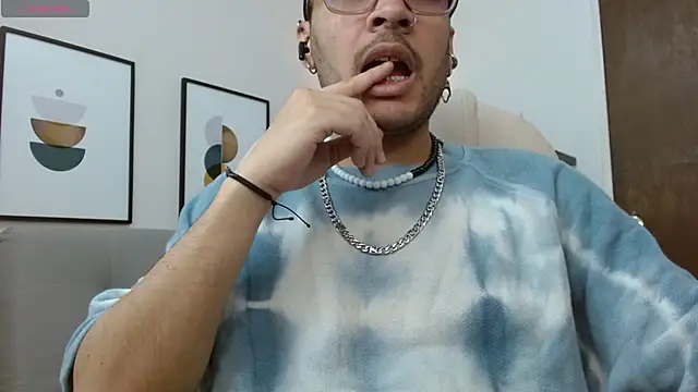   Damian    online show from November 8, 2025, 10:52 pm