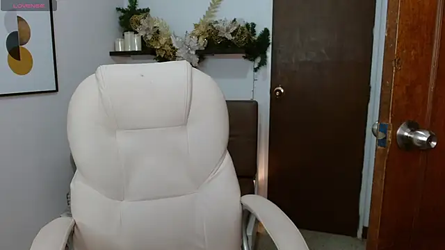   Damian    online show from December 14, 2025, 10:14 pm