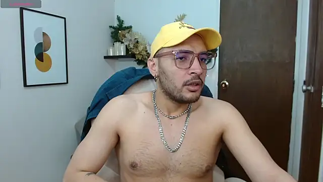   Damian    online show from December 16, 2025, 1:21 am