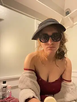 Snapshot of Lilamelon chatting on September 26, 2025, 6:39 am Lilamelon online show from September 26, 2025, 6:39 am