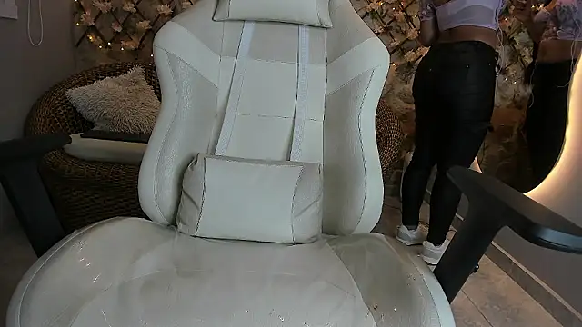 VenusBlazer online show from February 27, 2026, 7:14 pm