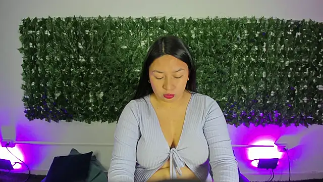 BellaRoux1 online show from February 21, 2026, 12:28 pm