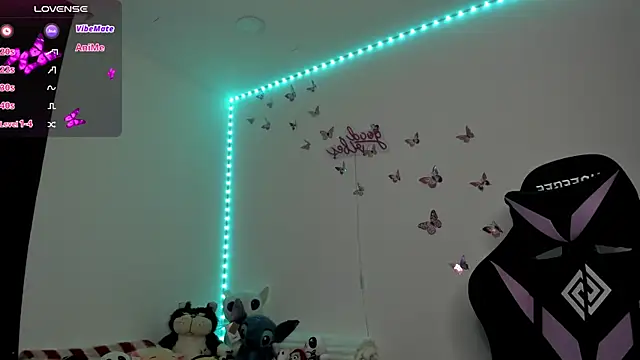 tiffany sofia 1 online show from November 11, 2025, 9:37 pm