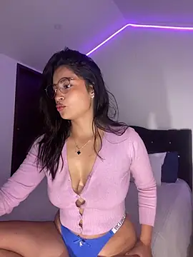 MiaAlarie online show from February 14, 2026, 7:27 am