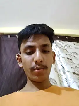 Snapshot of yung_cplz chatting on October 18, 2025, 1:23 pm yung cplz online show from October 18, 2025, 1:23 pm