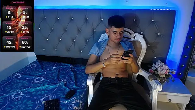 Charlie Cock  online show from October 28, 2025, 3:21 am