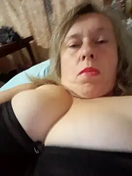 Catherine372311 online show from November 6, 2025, 7:15 pm