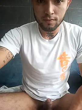 Snapshot of andr4558 chatting on December 19, 2025, 4:36 pm andr4558 online show from December 19, 2025, 4:36 pm