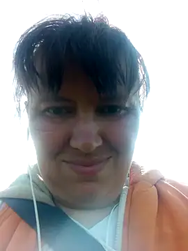 Snapshot of Romashka33011 chatting on June 9, 2026, 1:23 pm Romashka33011 online show from June 9, 2026, 1:23 pm