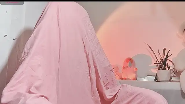 Snapshot of Vessi-babe chatting on October 22, 2025, 6:46 am Vessi-babe online show from October 22, 2025, 6:46 am